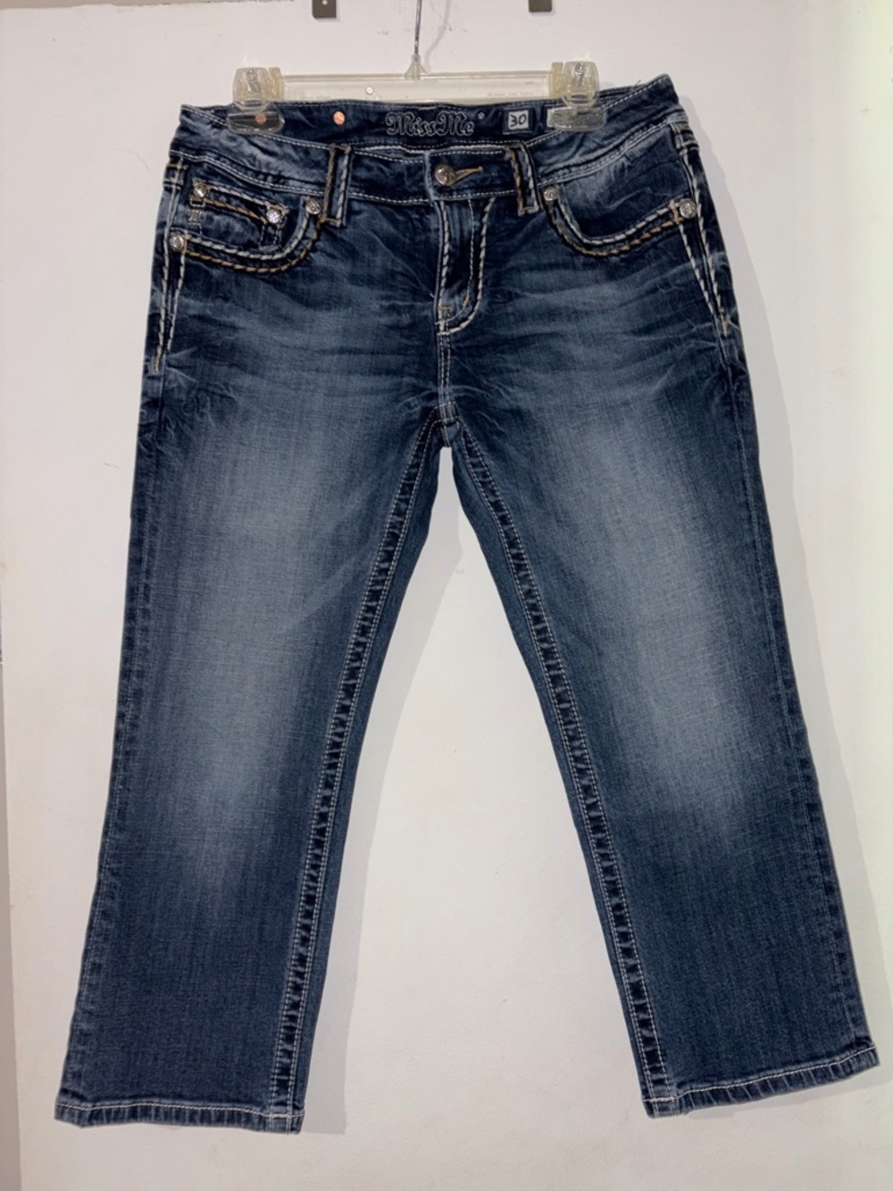 Miss Me Signature Capri Jeans in Dark Blue Fade